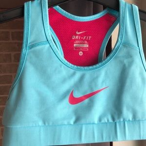 🔥 3 for $15 🔥 Nike Dri fit sports bra